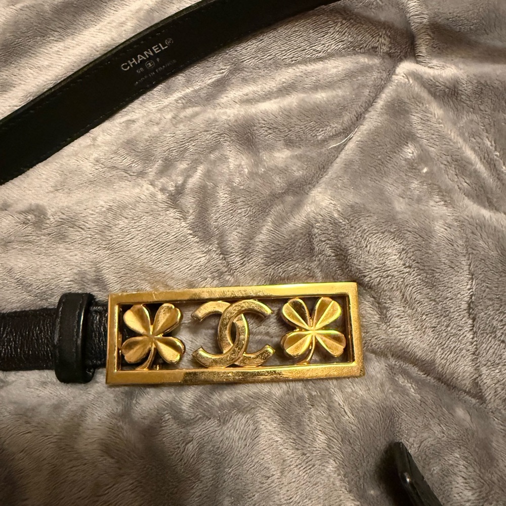 Vintage Chanel 1998 Black and Gold Clover Women's Belt Size 75